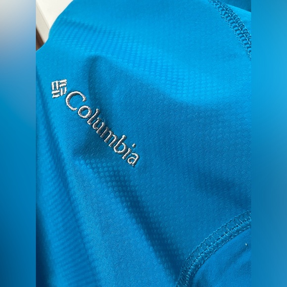 Women’s Columbia Blue Hooded Rain Jacket, XS - Picture 13 of 13